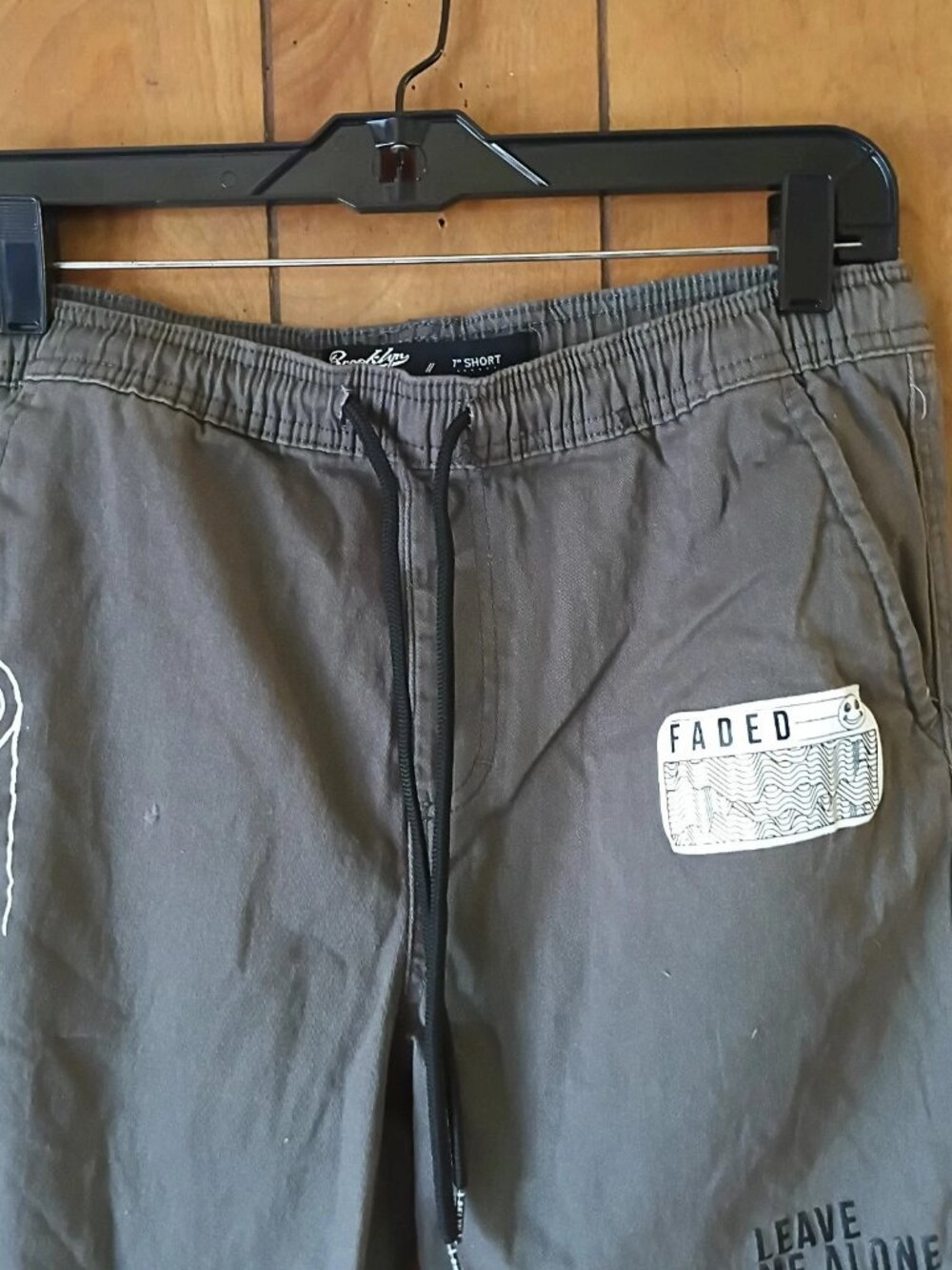 Brooklyn Cloth Gray Graphic Shorts Men's Size M Drawstring Casual - Picture 2 of 9
